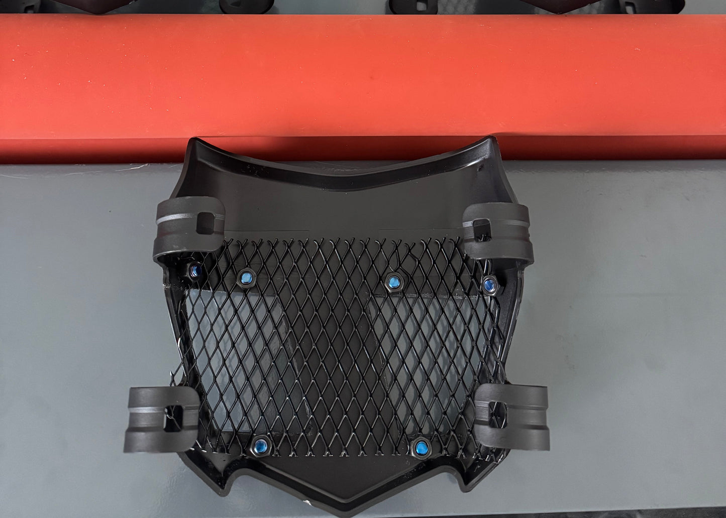 Chrome heart vented plate