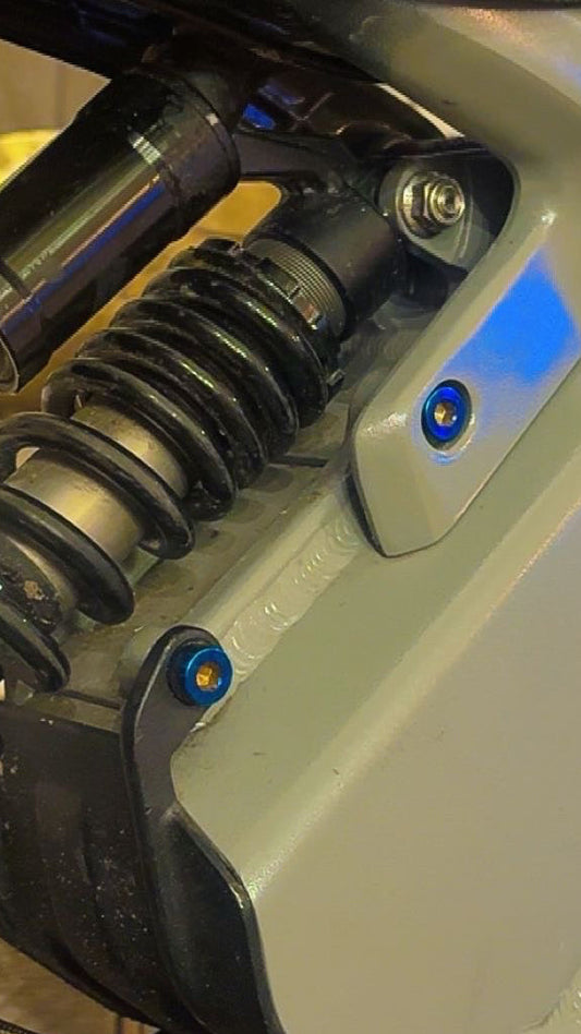 Talaria xxx battery hatch bolts(2pc)