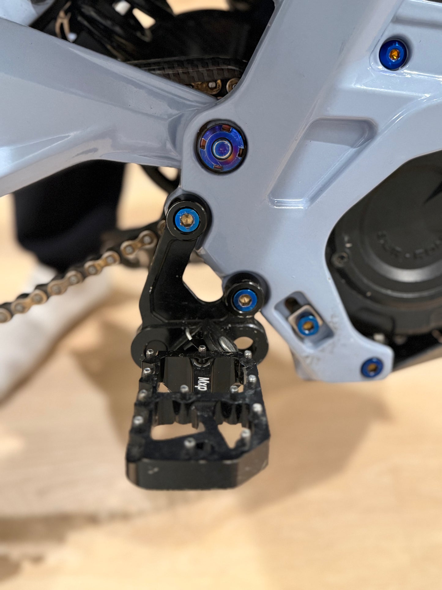 E-Moto peg bracket bolts(4 pc)